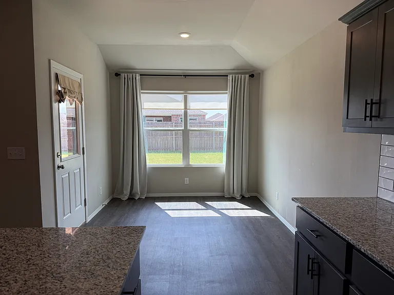 16240 S 88th East Ave — Photo 10