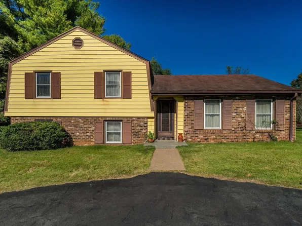 1610 Derby Ln, Charlottesville, VA 22911