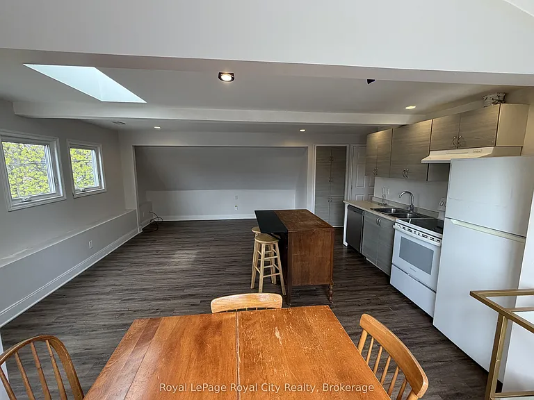 563 Woolwich St #1 — Photo 6