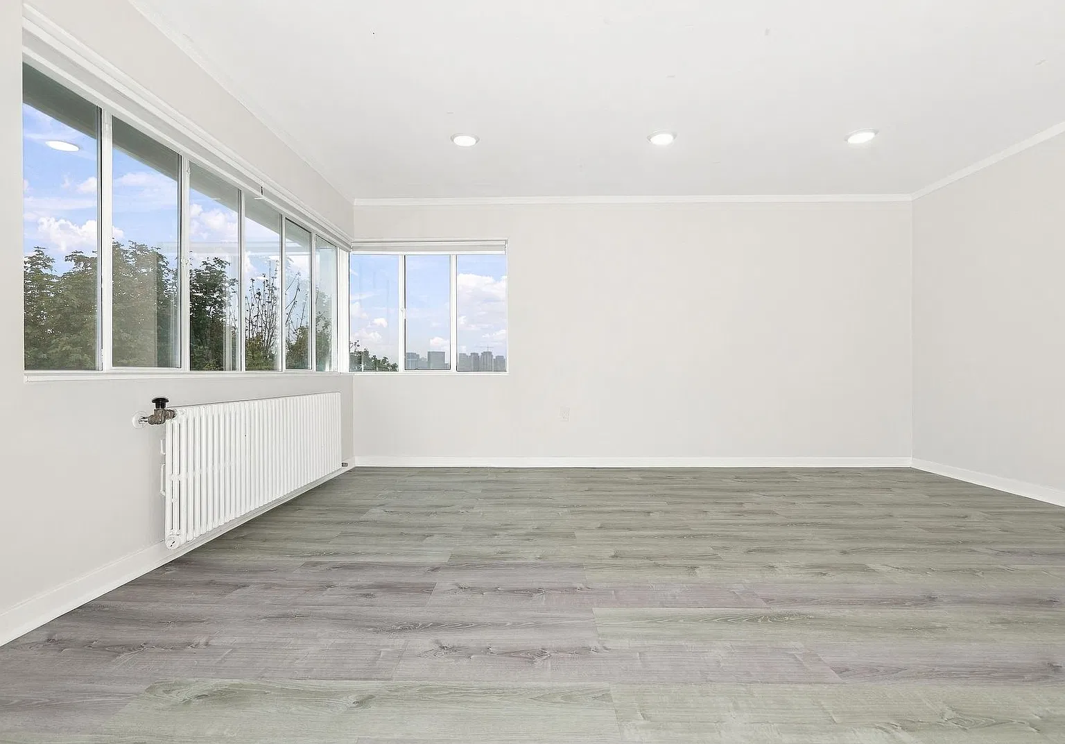 Gorgeous 3 Bedroom Queen Anne Apartment with Views — Photo 4