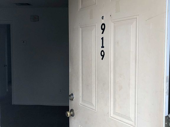 3rd image of 919 S 13th St