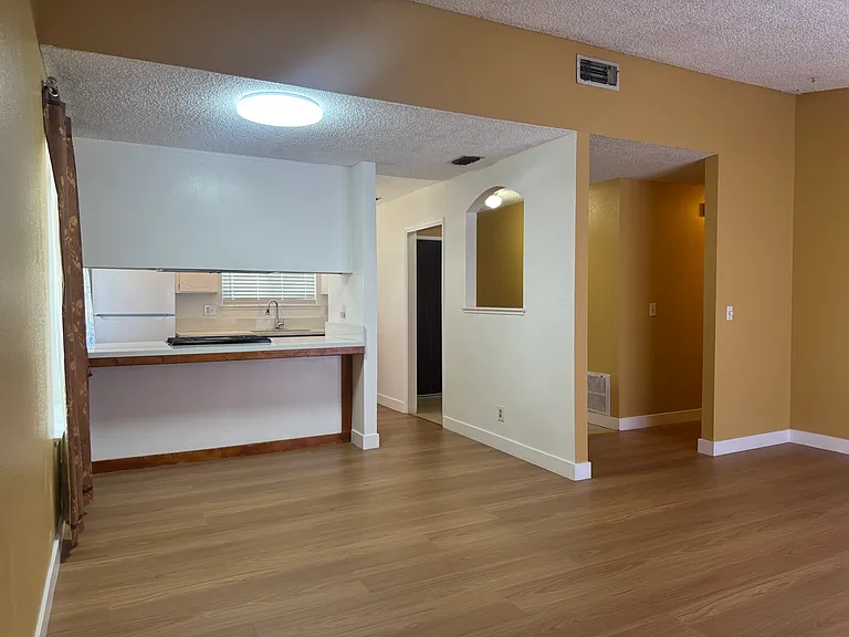 6529 Blanche Dell Dr — Photo 2