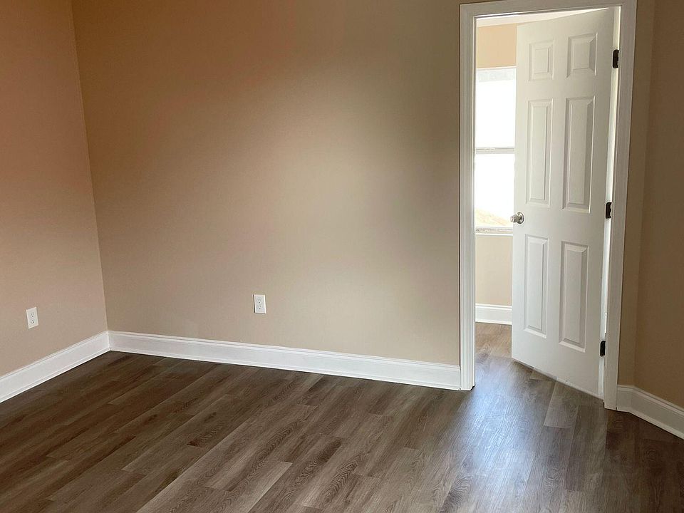 1st image of 3650 Franklin Ave #2B