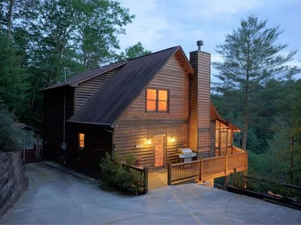 541 Hillsdale Dr, Ellijay, GA 30540