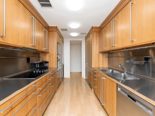 641 5th Avenue image 9 of 57