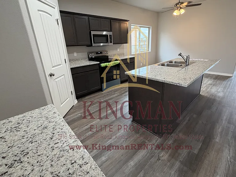 3396 E Rusty Spur Ave — Photo 3
