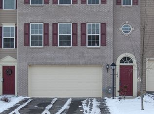 136 Broadstone Dr, Seven Fields, PA 16046