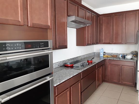 2nd image of 37 Wheatfield Dr