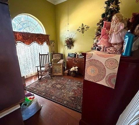 4th image of 3406 Meadowview Dr