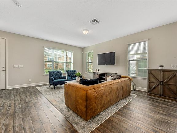 3rd image of 6609 Calamondin Dr