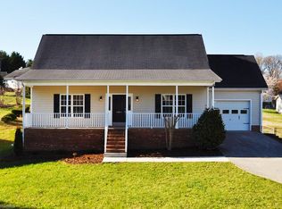 3864 Crusade Dr, Winston Salem, NC 27107