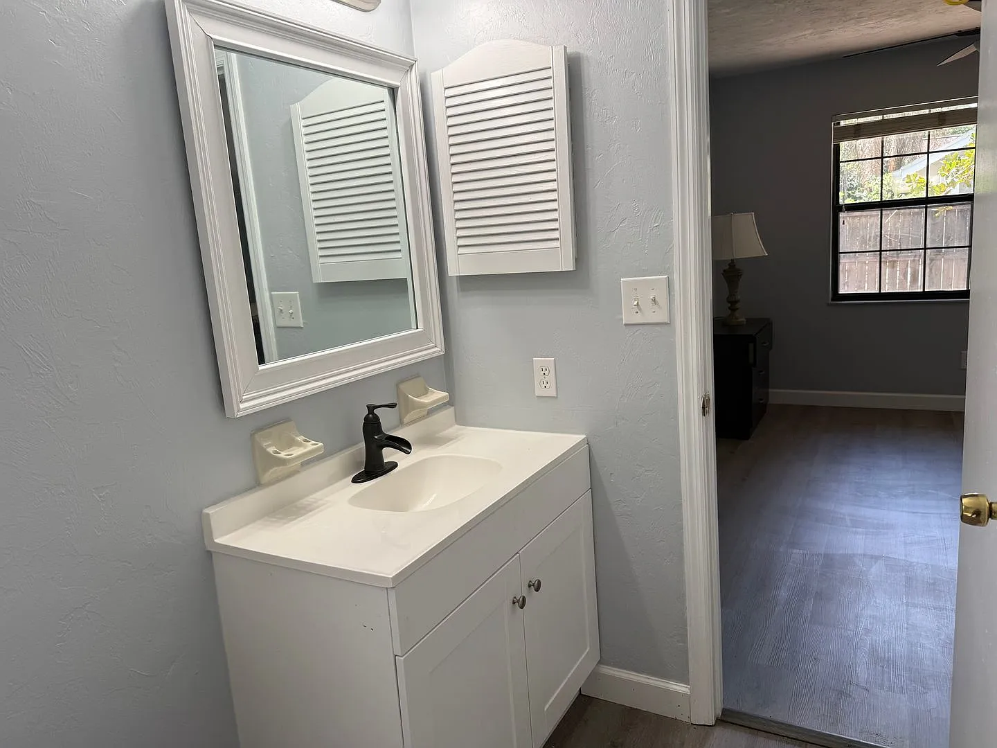 Charming 2BR/2BA Home in Gainesville's Historic Duckpond District — Photo 2