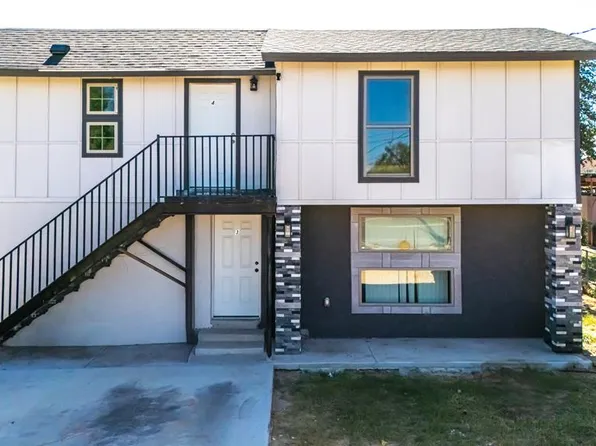 826 Calle Frente Rd, Eagle Pass, TX 78852