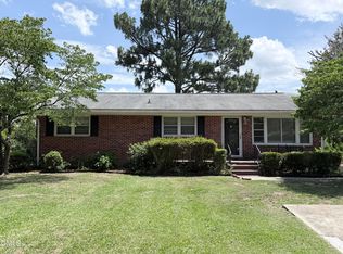 408 Rutherford St, Spring Lake, NC 28390