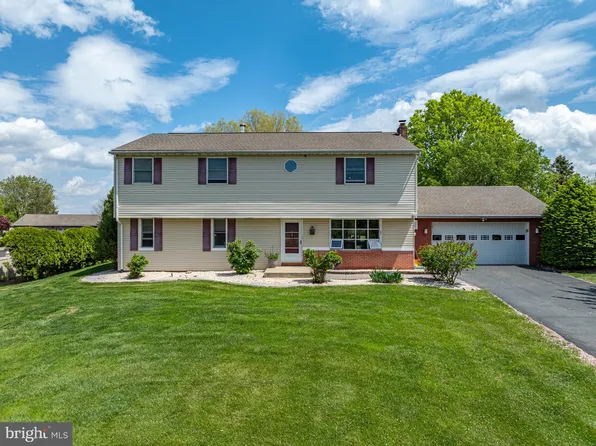 1145 Mega Ln, Gilbertsville, PA 19525