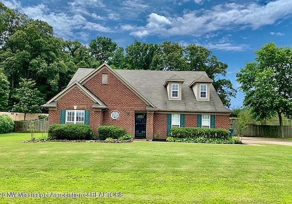 2nd image of 105 Carolina Grove Blvd
