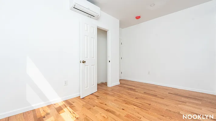 Rented by Nooklyn NYC LLC | media 8