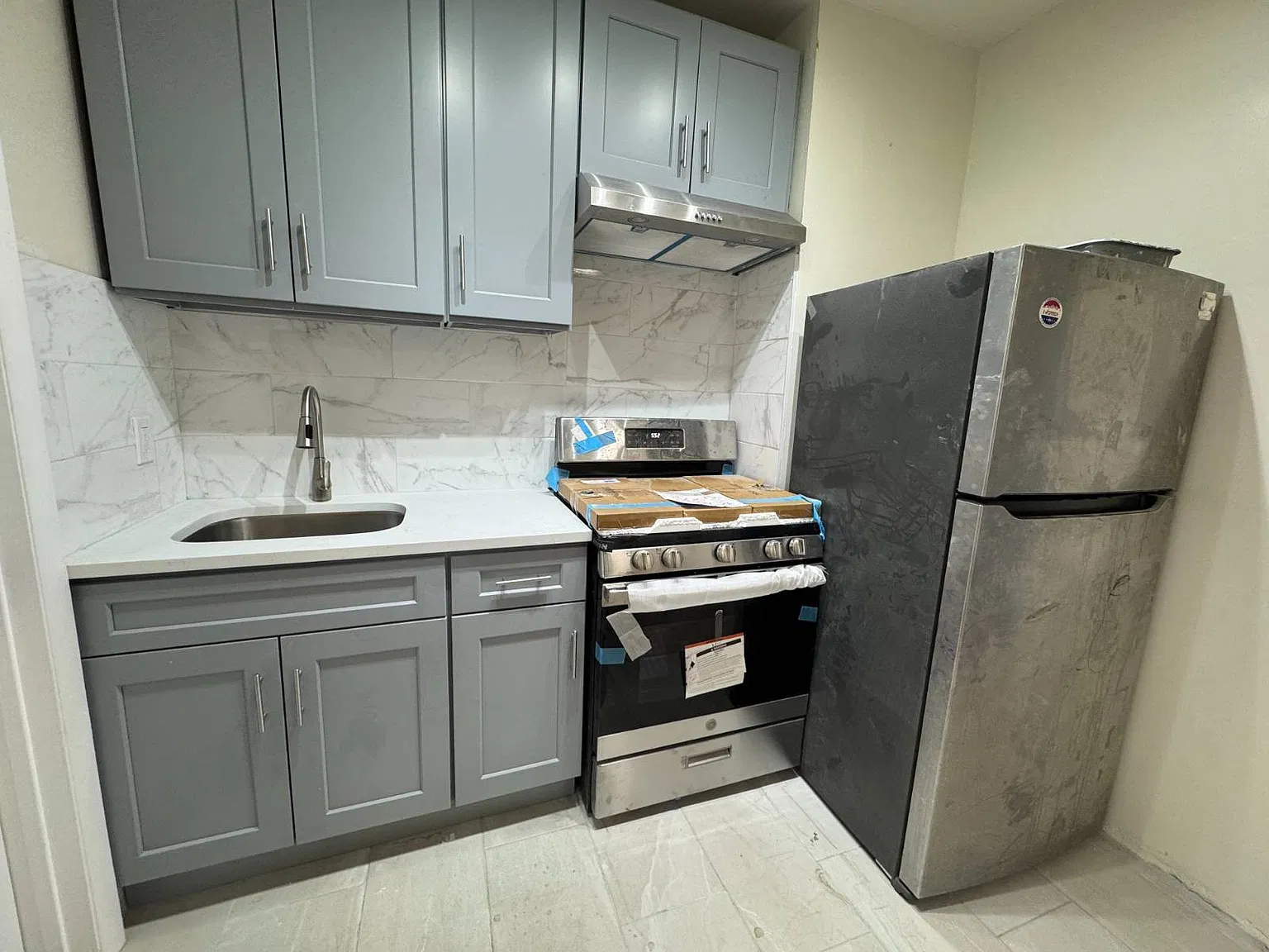 2 bed, 1.0 bath, 800 sqft, $3,100 — Photo 1