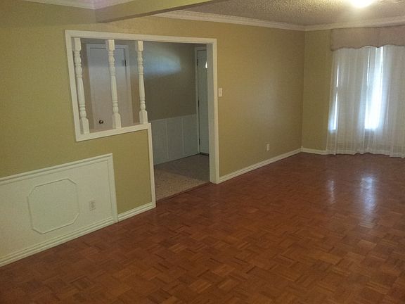 4th image of 2117 Canton Dr