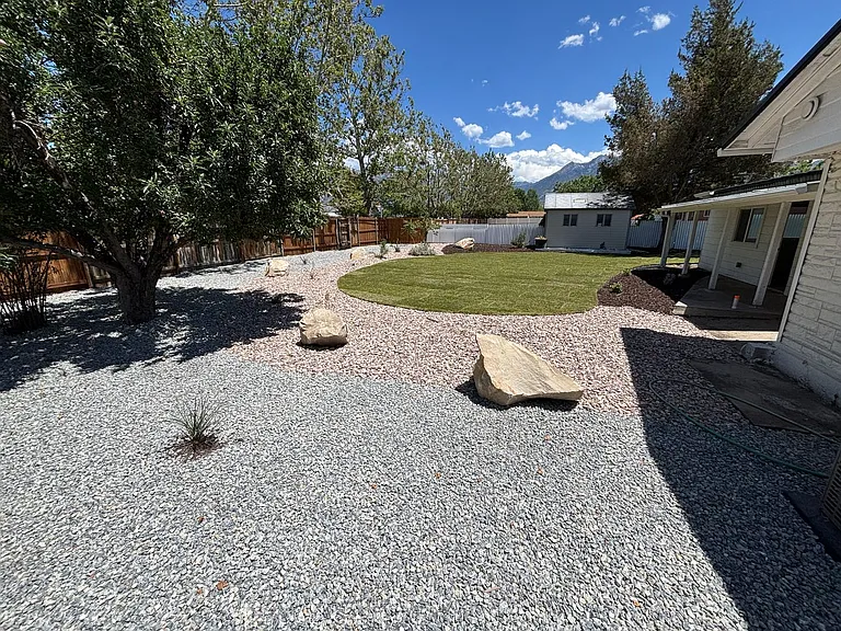 1091 E Mecham Ln — Photo 24