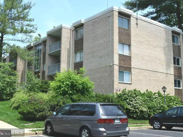 8000 Chanute Pl APT 14, Falls Church, VA 22042
