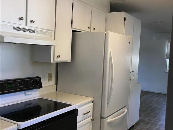3rd image of 1309 La Loma Dr