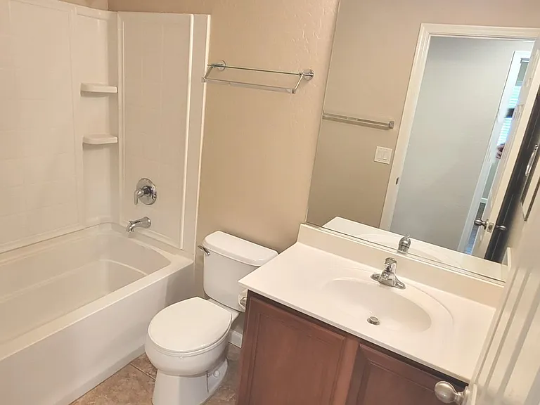 1814 W Desert Hills Dr — Photo 16
