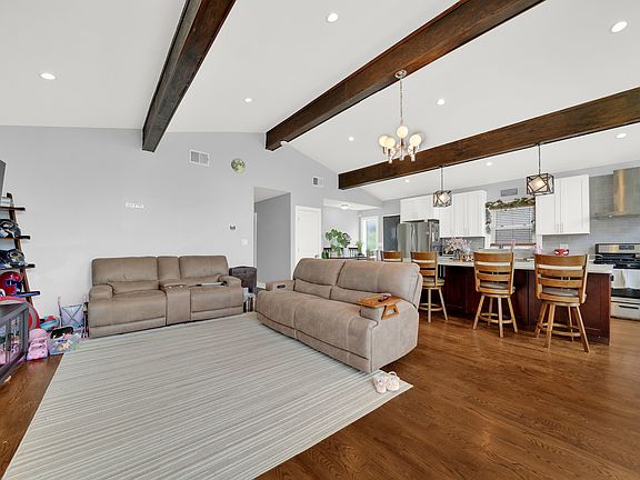 4th image of 5141 Touhy Ave