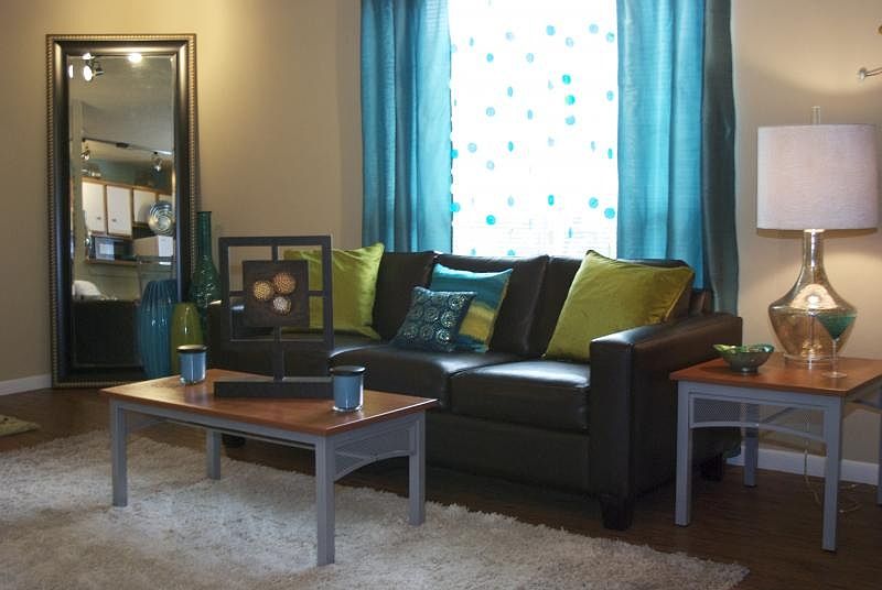 1st image of 301 Lippencott St APT 1411