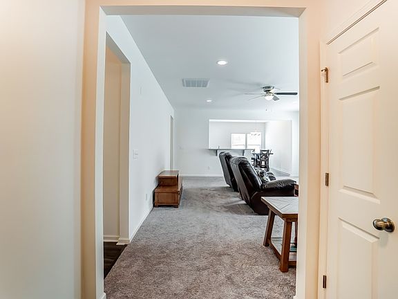 5th image of 2619 Courtland Dr