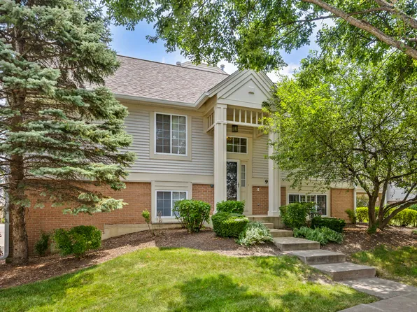 919 Pheasant Trl, Saint Charles, IL 60174