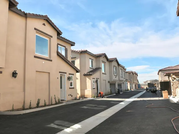 8305 Ilex St #13, Fontana, CA 92335