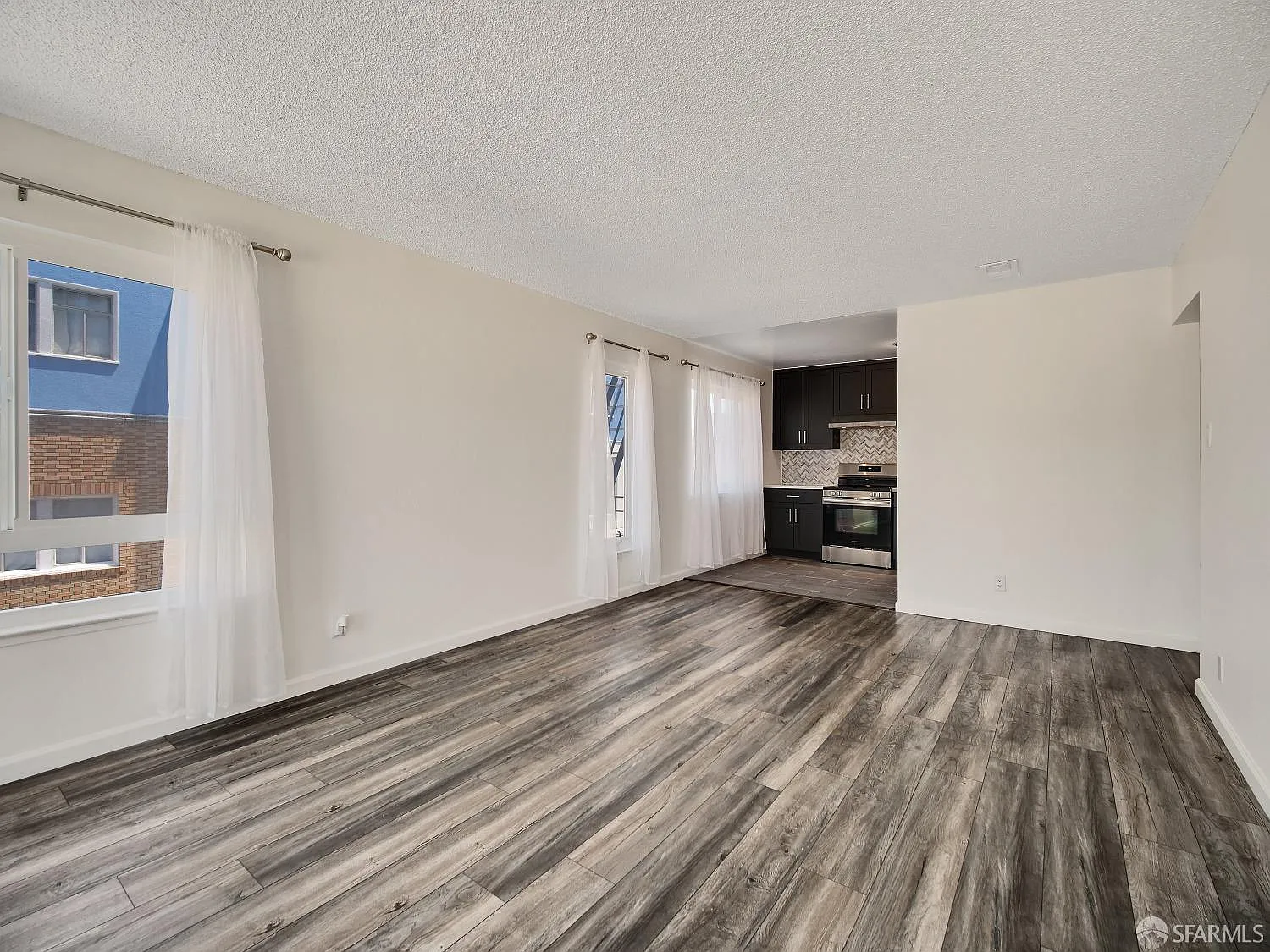 2 bed, $4,850 — Photo 4