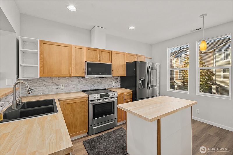 5th image of 6231 S 233rd Street #25-2