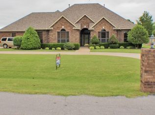 14 NW Scenic Ridge Dr, Lawton, OK 73505