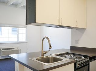 3327 NE Sandy Blvd #204, Portland, OR 97232