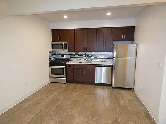 Rented by Karten Real Estate Services LLC | media 1