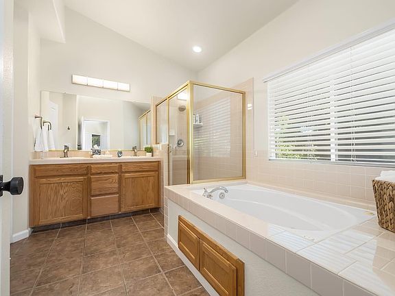 4th image of 10840 N Bunkerhill Dr