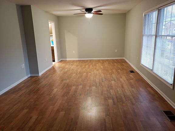 3rd image of 1904 W Manor Ct