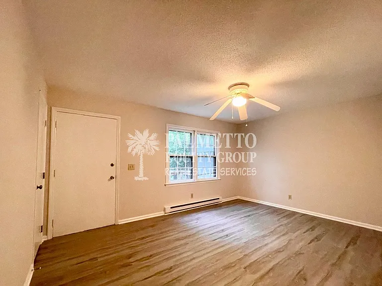 3615 Irwin St — Photo 2