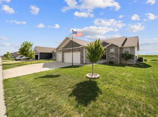 504 Shiloh Rose Pkwy NW, Bondurant, IA 50035