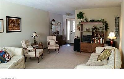 2nd image of 153-155 Southpark Dr