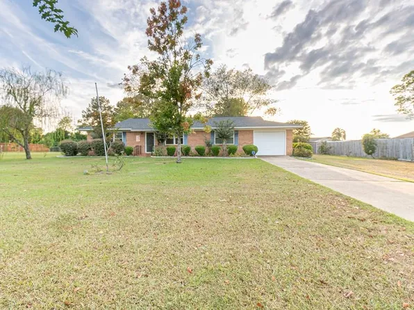 102 Martha Dr, Columbia, AL 36319