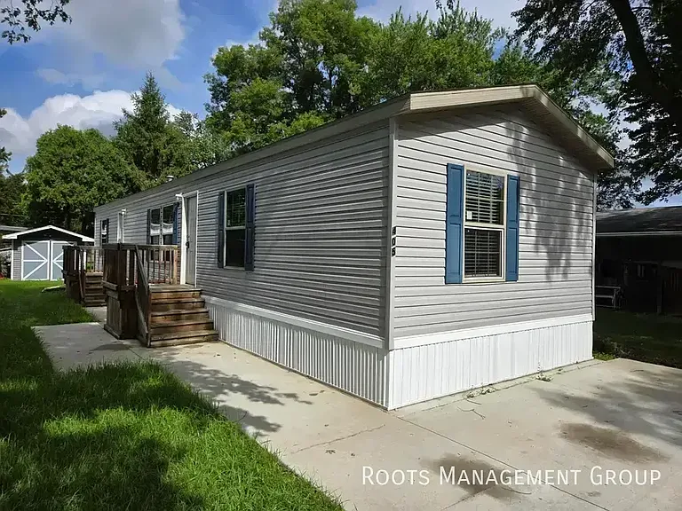 405 Carriage Lane Est #405 — Photo 1