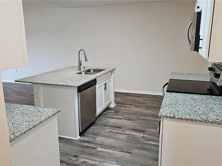 9028 Aegean Cir — Photo 5