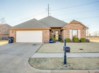 1108 Remington Ct, Enid, OK 73703