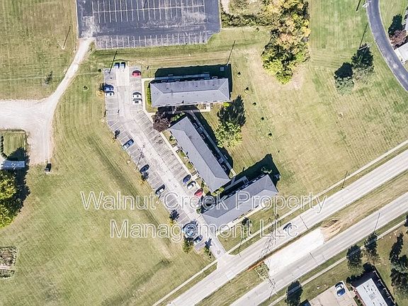 5th image of 2104 Tower Blvd APT 102