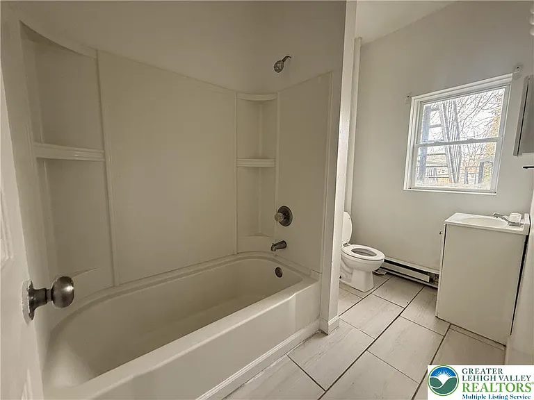 425 W Liberty St #2 — Photo 5