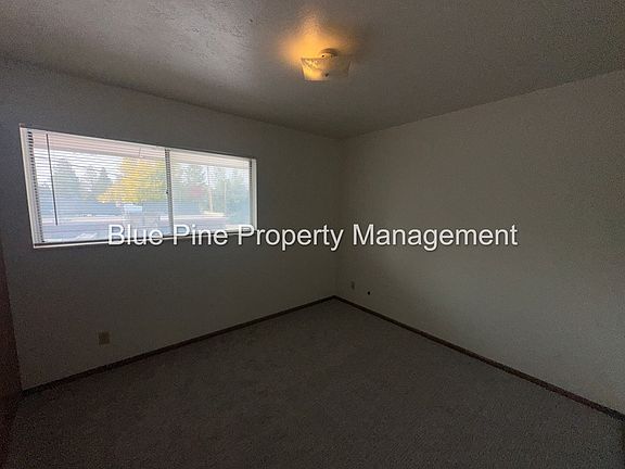 4th image of 272 Pine St
