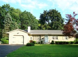 15 Candice Cir, Springfield, MA 01107